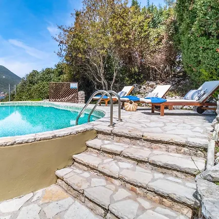 Elpida Villa Sývota