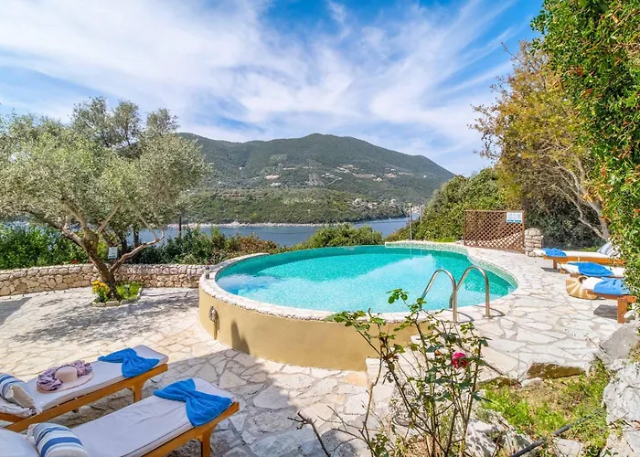 Elpida Villa *