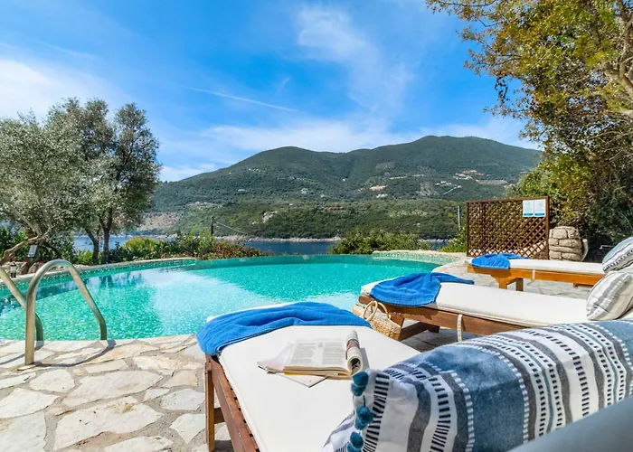 Elpida Villa *